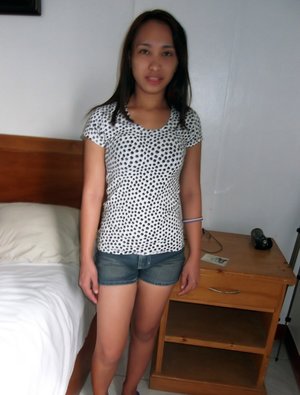 18 year old cutie Carmen Callaway sexys her two study buddies at the same time